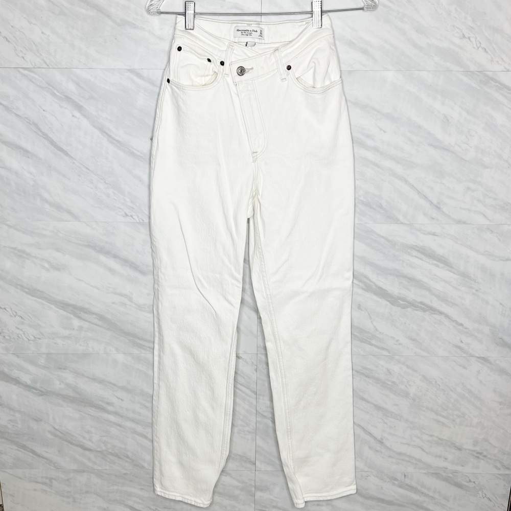 Abercrombie & Fit The 90’s Straight Ultra High Rise 24/00